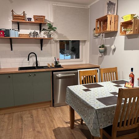Maria- Bright And Modern City Center Apartment . エディンバラ エクステリア 写真