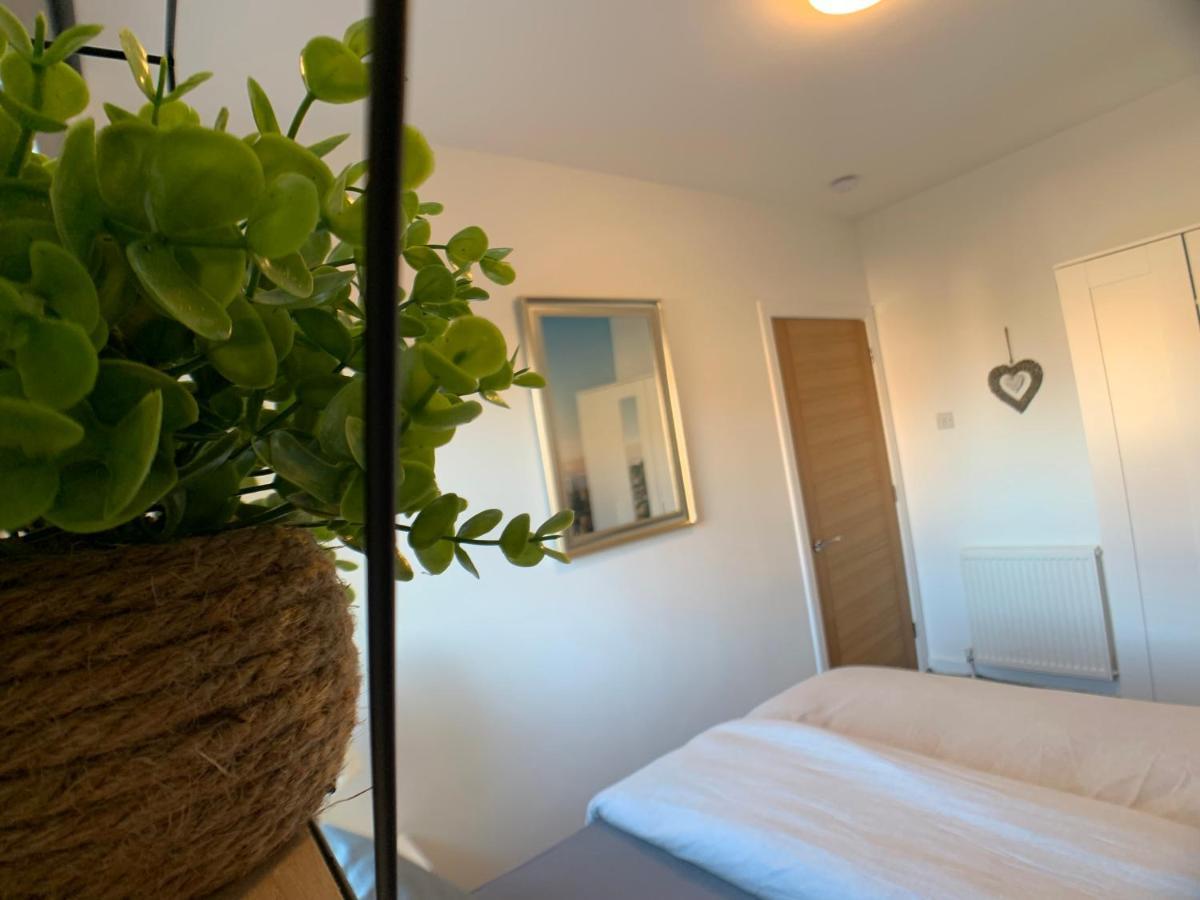 Maria- Bright And Modern City Center Apartment . エディンバラ エクステリア 写真