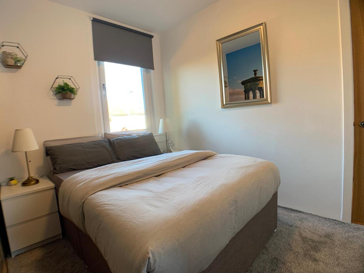 Maria- Bright And Modern City Center Apartment . エディンバラ エクステリア 写真